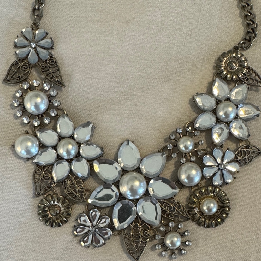 Two Elegant Gold Statement Necklaces - Picture 4 of 5